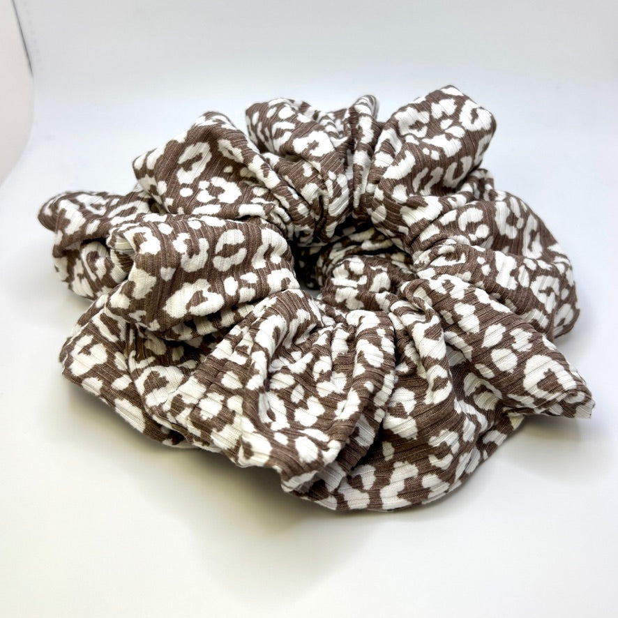 Hazel Cheetah Ribbed Scrunchie