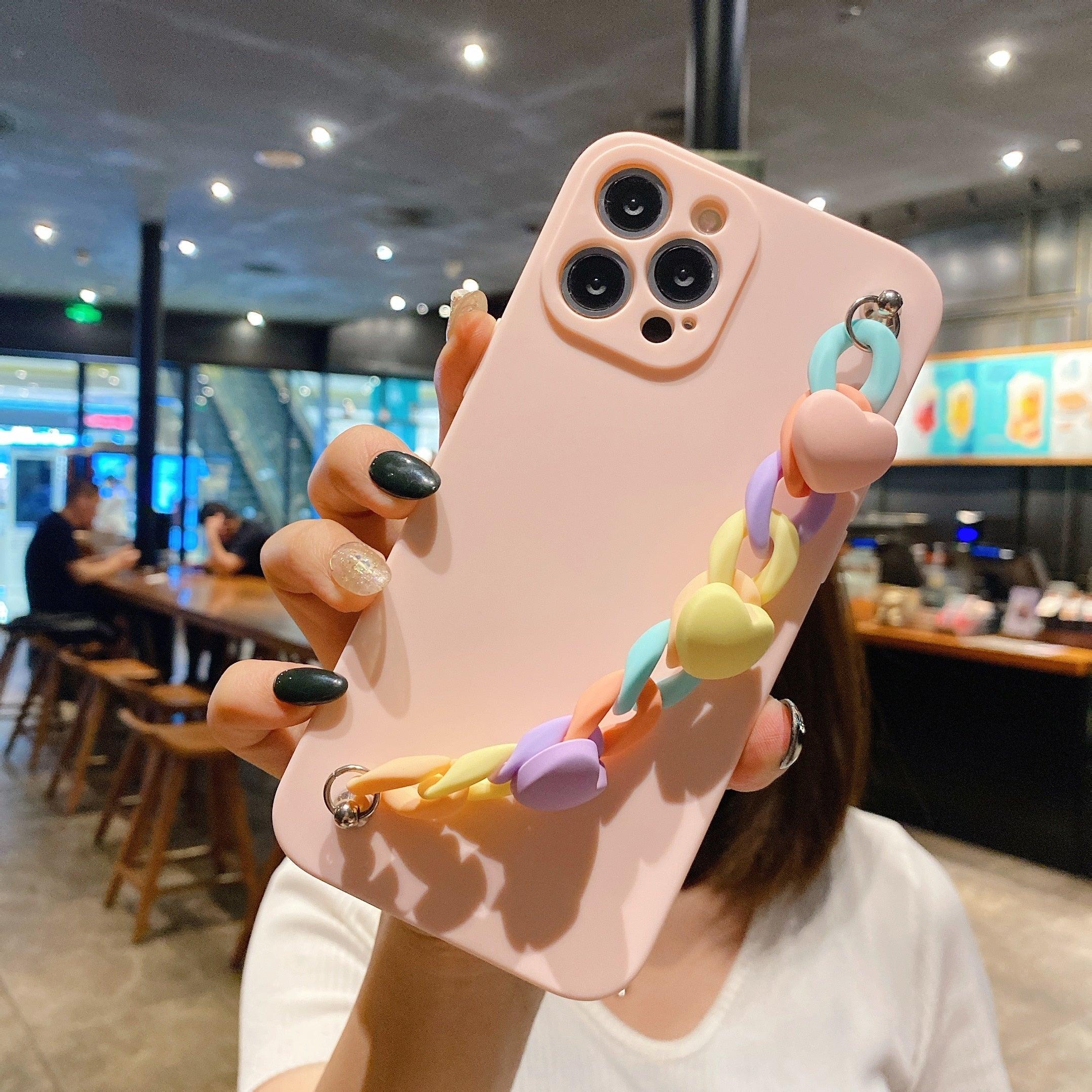 Modern Colorful Bracelet Phone Case For iPhone 11 12 13 Pro Max X XS XR 6 7 8 Plus 12 Mini Colorful Heart-Shaped Chain Silicone Cute Heart Chain Back Cover for iPhone 12 Pro Max Soft Silicone Back Cover